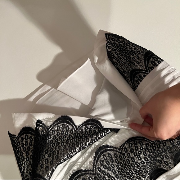 BCBG white with black lace sleeveless cocktail dress - Picture 5 of 7